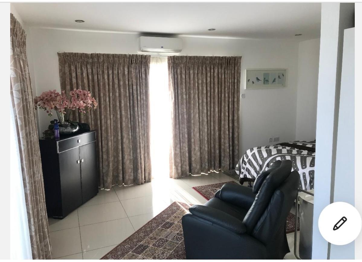Gallery Apartments By Bestwest Hospitality アクラ エクステリア 写真