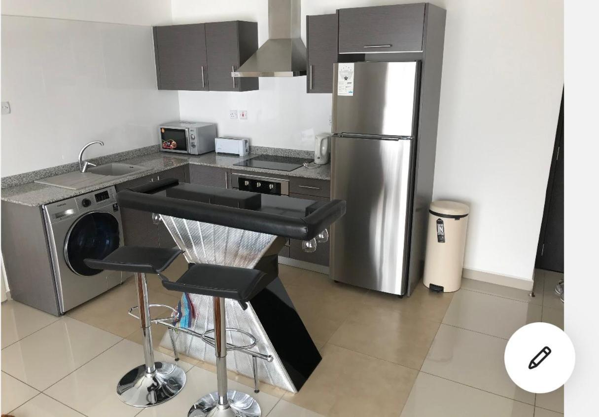 Gallery Apartments By Bestwest Hospitality アクラ エクステリア 写真