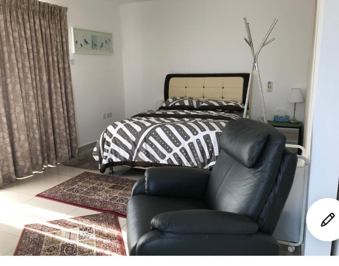 Gallery Apartments By Bestwest Hospitality アクラ エクステリア 写真