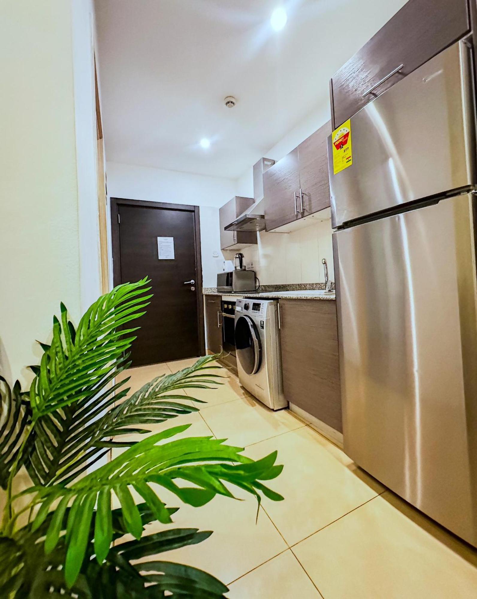 Gallery Apartments By Bestwest Hospitality アクラ エクステリア 写真